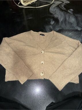Forever 21 Beige Cropped V-Neck Button Cardigan